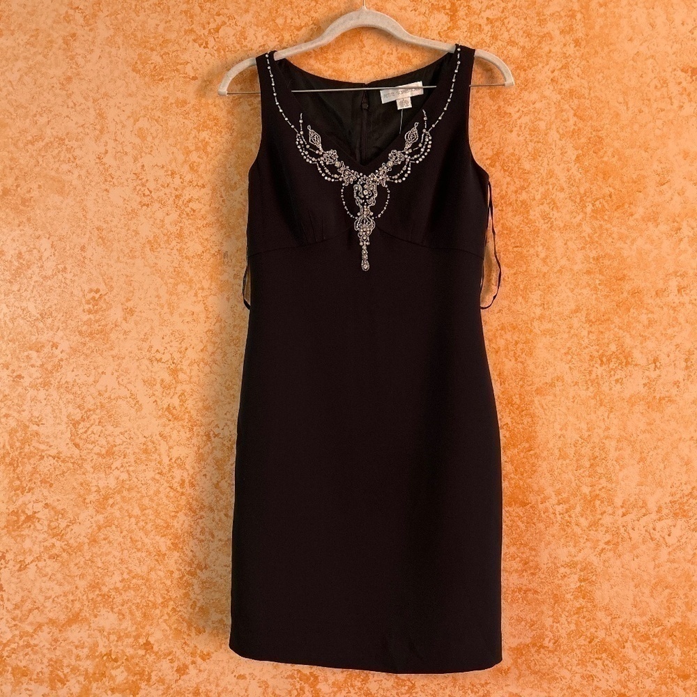 PETITE SOPHISTICATE Sleeveless Rhinestoned Black Dress size 2